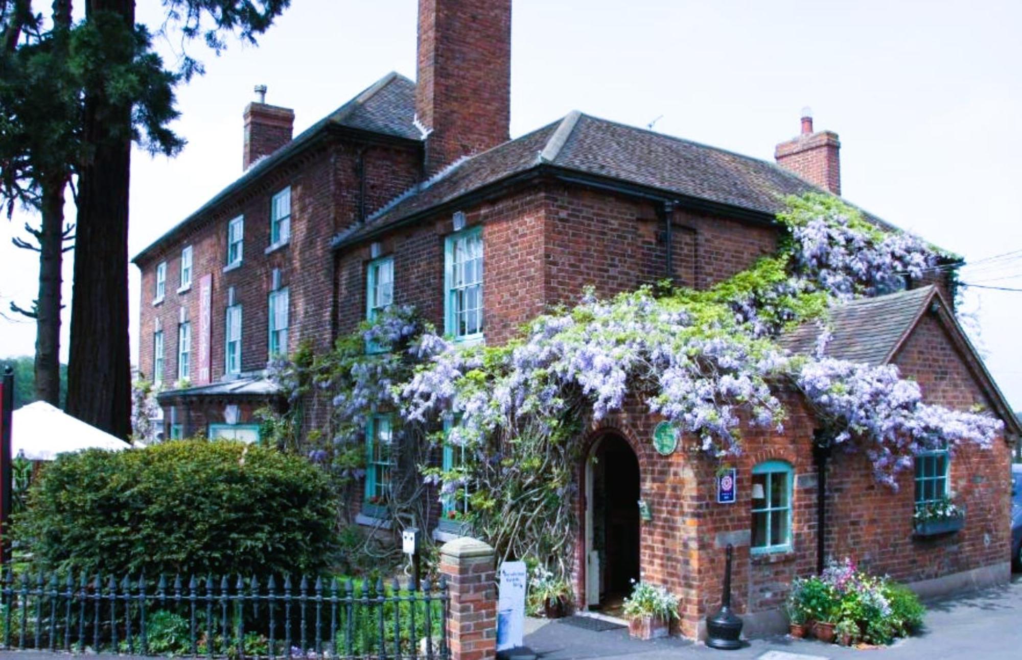 Old Orleton Inn Wellington  Exterior photo